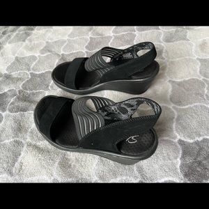 SKETCHERS WEDGES Size 7 Black